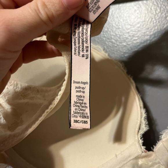 Victoria's Secret Dream Angels Lace Bra in Ivory - Picture 3 of 3